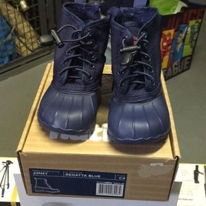 Native rain or snow boots size 4C brand new